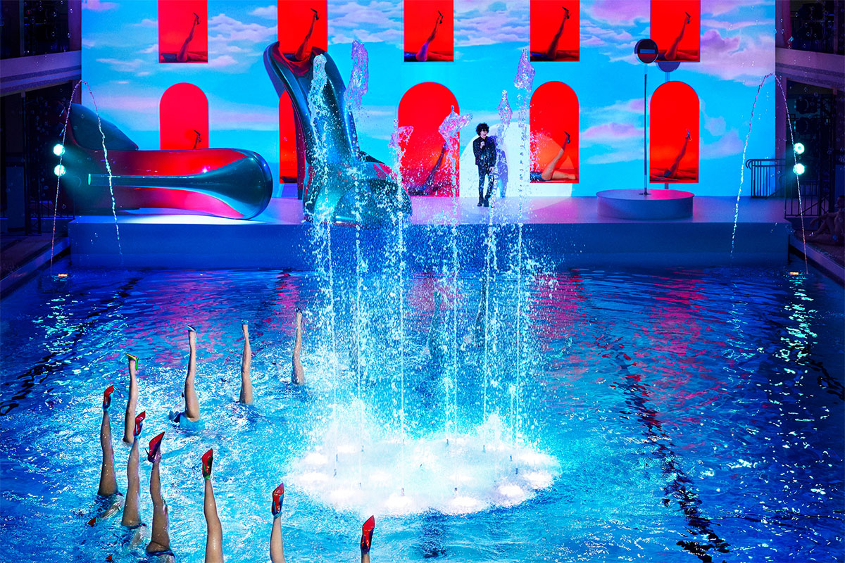 Paris is Louboutining : ファッションウィークで登場したMiss Z